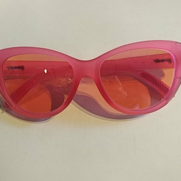 Goodr Runway Sunglasses - Picture 3 of 4